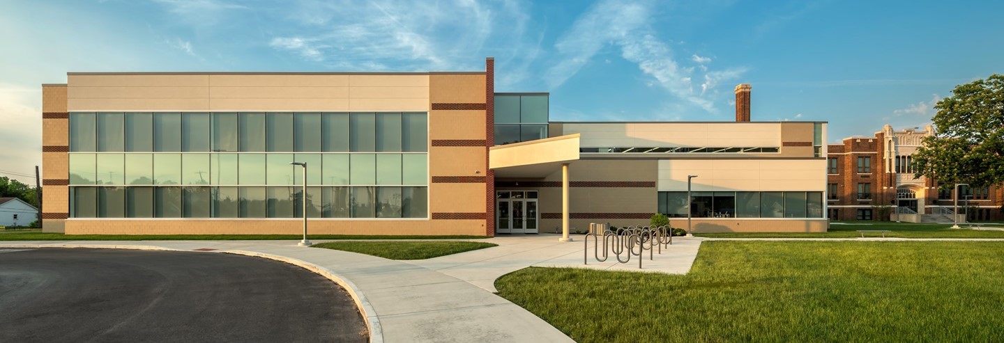 Bus loop entrance of Rossford Jr-Sr High School